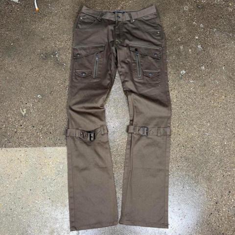 Clone Devgru Bondage Cargo Pants

waist 30” / inseam 32” / leg opening 8”

from Japan

good used condition with a small stain on the back right leg (pictured)

#lgb #japanesefashion #archivefashion #goa #visualkei