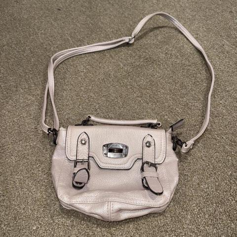 Proenza Schouler white leather crossbody bag with silver hardware rarely used but looks worn a bit because it’s a hand down but other than that it’s good #luxury #designer