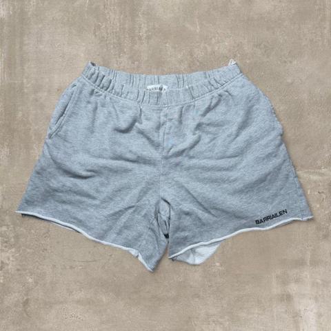 Barrialen gray heather shorts 
Size 26”

Waist 26”
Length 5”
Out Seem 13”
Leg Open 13”

#barrialen #athletic #shorts #womens