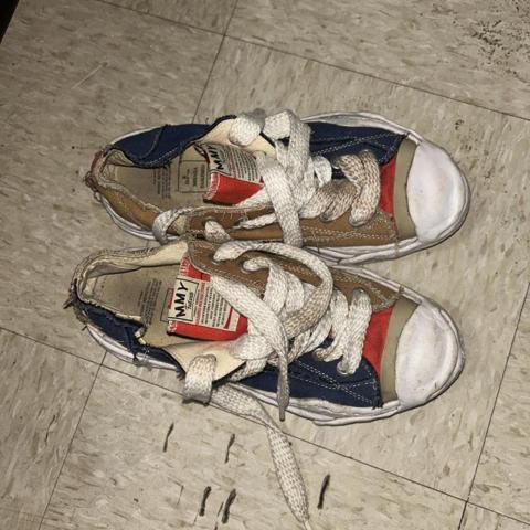Navy, red, and beige MMY canvas sneakers with white laces #skateboarding #colorblock
