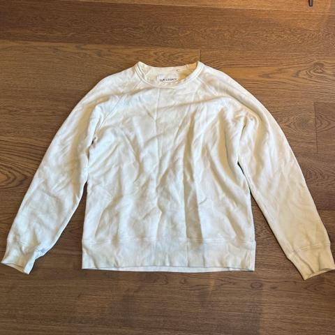 Our Legacy cream crewneck sweatshirt
Copped from Japanese vintage shop

Wrinkles from bad storage
#ourlegacy #sweatshirt #cream