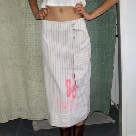 Cop Copine Vintage Skirt NEW WITH TAG STILL ON
US size small
Pockets galore
Amazing stitch design

Model has 27’ waist but sits low


Tags: #copcopine #copine #palomawool

But what will your LB-03 Angel Blue Obellisk Juddy Corn Cop Copine WVB Nylaus Girbaud Christian Lacroix PPFM Ksubi 20471120 Sunaokuwahara Zucca Custo Barcelona JPG Galliano Hishinuma boyfriend do when you are attacked by a group of assassins? His pants are too tight!!