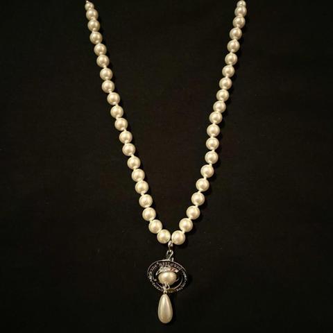 vivienne westwood pearl choker