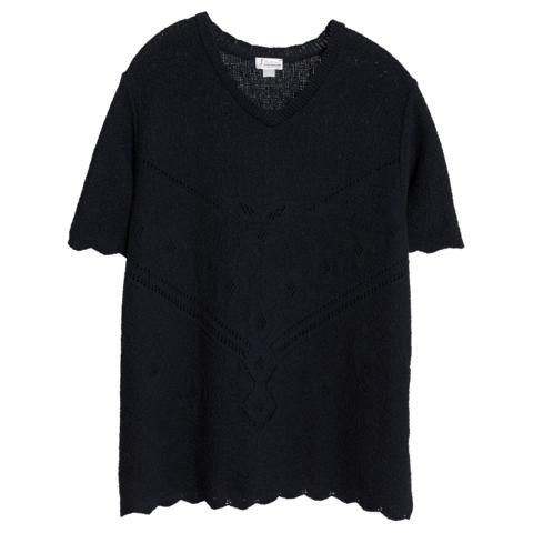 Julietta (Belgium) Raschell Knit Scallop Hem V Neck Short Sleeve Shirt

Vintage (no flaws)

Look: Concealed Connections
Department: Unisex
Tag: D/NL 41 B/F 48 GB 20, MASCHEN-MODE DIE ÜBERZEUGT

Measurements (cm)
Chest: 56
Length: 74
Shoulder: 42
Sleeve: 32
Hem: 60

SKU: 000307

Rick Owens The Soloist Kiko Kostadinov Mihara Yasuhiro Junya Watanabe Chrome Hearts Facetasm Vetements Sacai Giorgio Brato Raf Simons Kolor Julius_7 Maison Margiela The Viridi-anne mfpen Number (N)ine Poeme Bohemien Tornado Mart Yohji Yamamoto Dirk Bikkembergs Kansai Diet Butcher Slim Skin Heliot Emil Yang Li Wooyoungmi If Six Was Nine Semantic Design N.Hoolywood 1017 Alyx 9sm Maharishi Jun Takahashi Undercover Transit Uomo Damir Doma PPFM Thom Krom Tripp NYC Fumito Ganryu Marithe Francois Girbaud KKA M.Architect Cy Choi Hedi Slimane Post Archive Faction Olivier Theyskens A.F. Vandevorst Ann Demeulemeester Limi Feu Issey Miyake Vivienne Westwood Jurgi Persoons Helmut Lang Officine Creative Kuboraum Gaboratory