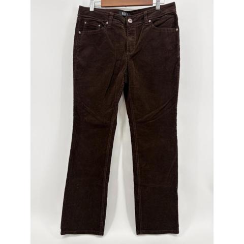 Beau Dawson Corduroy Pants Womens 14 Brown Stretch Flat Front Straight Leg

Beau Dawson corduroy pants in a rich chocolate brown offer a stylish and versatile choice for casual wear. Crafted from a comfortable cotton-spandex blend, these flat-front pants feature a classic straight-leg silhouette and functional five-pocket design. The stretch fabric ensures a flexible fit, making them ideal for outdoor activities during cooler months in the fall, winter, and spring.

Measurements:
• Waist: 33"
• Inseam: 30.5"

#BusinessCasual