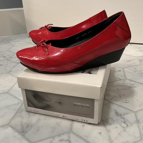 Vintage Tokyo Bopper Unbilical red patent leather wedge shoes … size 24.5 (around a US 8) #kawaii #japanese #heels #redhot