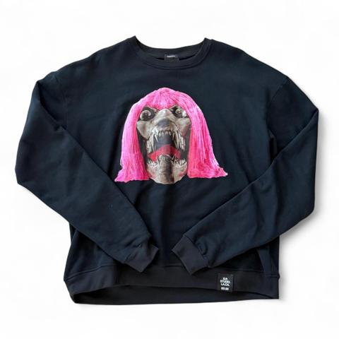 Sterling Ruby Pink Hair Skull Crewneck. I’m open to offers!!

Size: L

Crazy piece from Sterling Ruby / S.R. Studio. LA. Ca. The skull with the pink hair graphic is so sick, and the whole thing has that weird archive streetwear look that makes it stand out immediately. Really cool graphic and a nice oversized fit.

Message me if you have any questions. DM BEFORE BUYING SO I CAN REMOVE BOOST

#sterlingruby #srstudio #archive #streetwear #graphiccrewneck