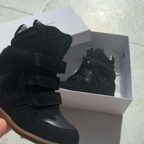 Isabel Marant Beckett Sneakers
EU39/UK6
In perfect condition 
Trusted seller 🤞
Any questions please DM✉️
#niche #fashion #isabelmarant