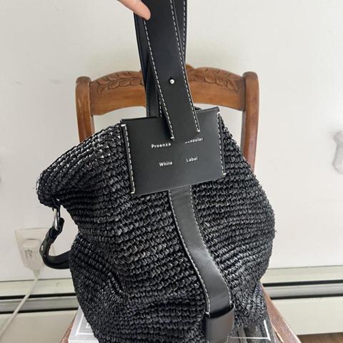 Proenza Schouler black woven straw bucket bag with leather trim #proenzaschouler #bucketbag

Fits over shoulder unclipped but meant to be crossbody 🤏🏾🕯️🖤 comes with dust bag