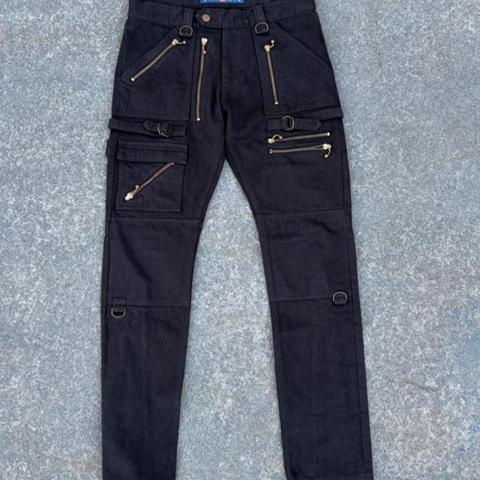 Blackmeans Biker Jeans 

Skinny Fit

Fits 28-30 

Excellent Condition, Sturdy/heavy denim all zippers work 

OPEN TO OFFERS!!

#blackmeans #alyx  #Japanesebrand
