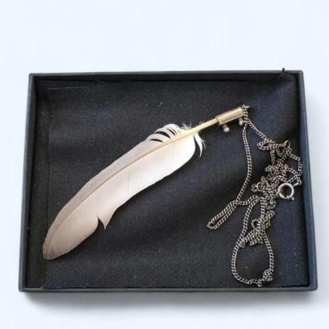 Ann Demeulemeester Feather Silver Chain
Comes with original packaging!

Message w any questions :)

#antwerpsix #anndemeulemeester #designer #necklace #feather