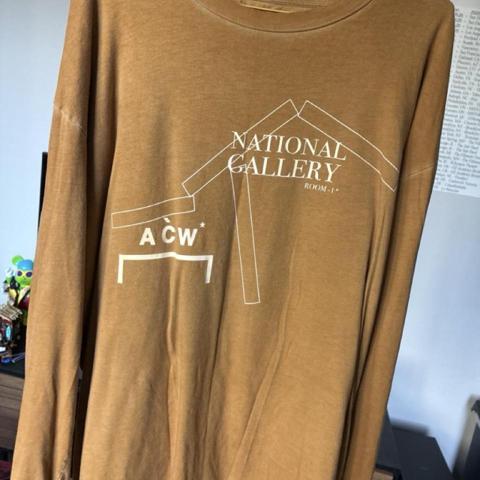 - A Cold Wall  brown long sleeve shirt
- Fits like an XL even though size is XXL
- Neck opening is wide
#acoldwall #brown #XL #XXL