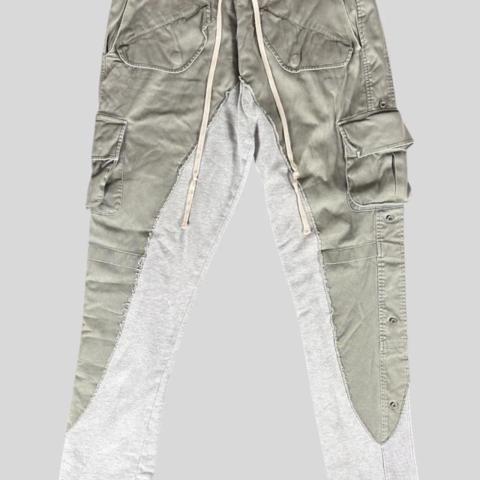 Greg Lauren - 50/50 Army Terry Long Pants

A hybrid design that blends vintage army surplus with a classic jogging pant. 100% Cotton. Made in Los Angeles, USA.  

CONDITION 
Good vintage condition. Please refer to the photos for full details. This is a pre-owned item. Unisex - SIZE L (3)  

Find us everywhere: @boycotearchive
