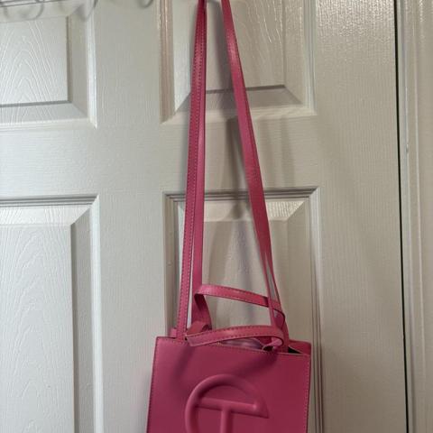 Pink leather Telfar bag with logo #telfar #luxury