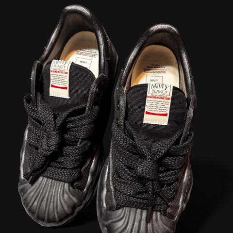 Black MMY Blakey sneakers size 11 no box 
Lowest ill go is 95 #blakey #trainers #designer #shoes