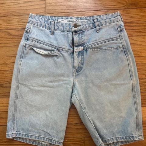 cool blue denim jorts, semi baggy