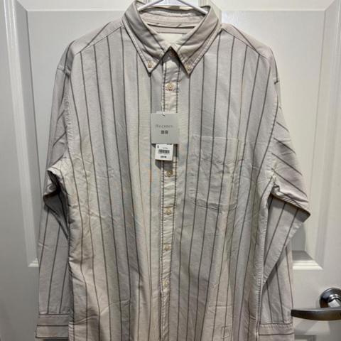 Uniqlo x JW Anderson Oxford Oversized Long Sleeve Striped Beige Shirt

Size small. Brand new with tags. 

#uniqlo #jw #oxford #buttonup
