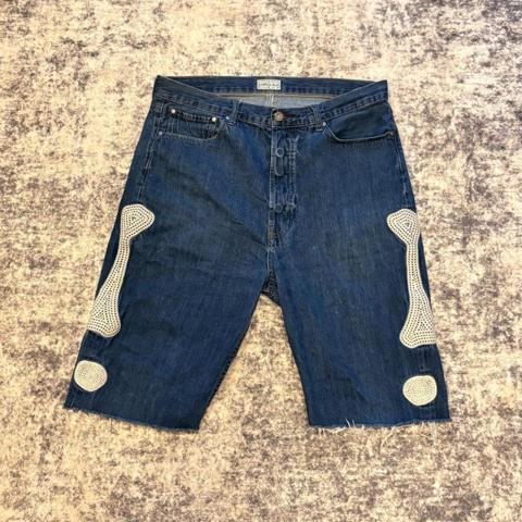 Kapital Man Blue Denim Shorts with White Bone Graphics on Thighs
Size 3/ 32-34 waist 
#kapital #japanese #archive #jeanshorts #shorts