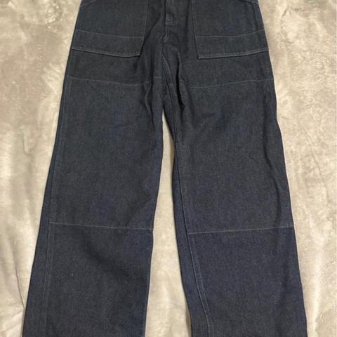 Snow Peak 
Takibi Denim pants for sale 
Size MEDIUM
worn twice 
In great condition 
Inseam: ~29.5 inches 
Leg opening :~8.25 inches 
SEND OFFERS 
ASK QUESTIONS 
#snowpeak
#denim 
#pants 
#jeans 
#japanese
