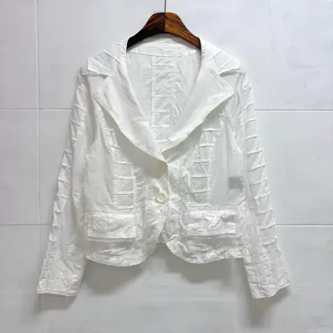 E-clat eiko kondo JAPAN 코튼 화이트 펀칭 자켓
