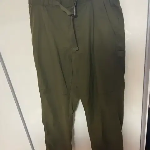 유니클로 JW ANDERSON 한정 콜라보 HEATTECH 웜 이지 카고 팬츠 카키 L (레어 매물)