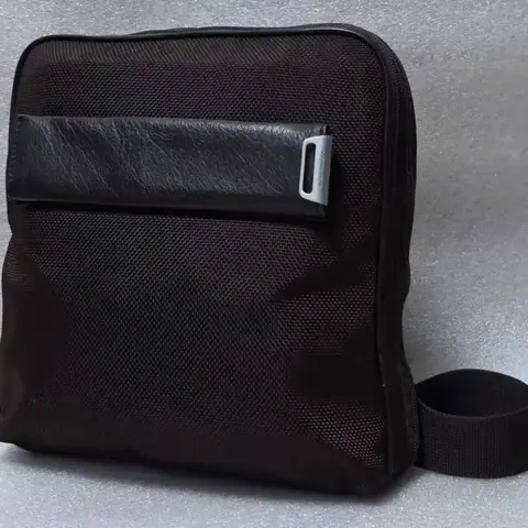 만다리나덕 MANDARINA DUCK 나일론 가죽 숄더/크로스백