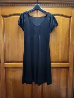 ワンピース　K.T　フレンチスリーブ　ブラック　シルク混　美品