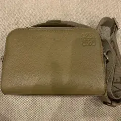 ロエベ カメラバッグ　オリーブ　公式ロエベ サイトより購入品　正規品保証