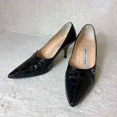 【美品】マノロブラニク クロコ型押し ポインテッドトゥ パンプス ビジュー 黒