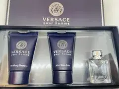 新品 VERSACE ヴェルサーチ プールオム ミニコフレセット紺 香水