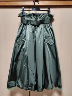 ノアール ケイニノミヤ のリバーシブルのスカートです