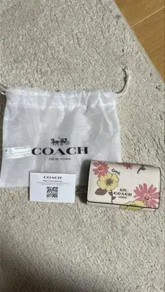 COACH キーケース 花柄