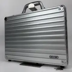 希少✨リモワ トパーズ アタッシュケース ビジネスバッグ アルミ シルバー ロゴ