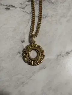【ヴィンテージ】GIVENCHY ロゴ刻印 サークル ネックレス ゴールド