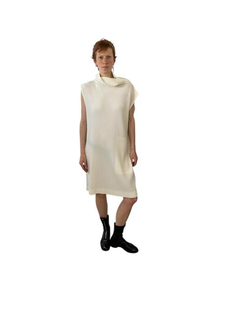 IKKO TANAKA - ISSEY MIYAKE - cream /  white pleated dress One Size
Price
£325.00