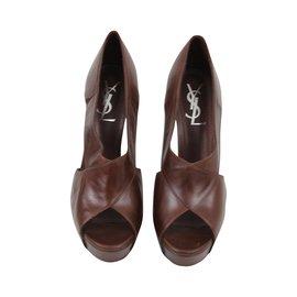 Yves Saint Laurent Vanity Heels Chestnut Leather Chestnut