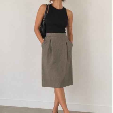 Vintage Max Mara Wool Midi Skirt Size 6 Pleated Made in Italy Mad Men Office