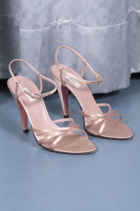 PRADA
Satin sandals
2000s
350,00
€