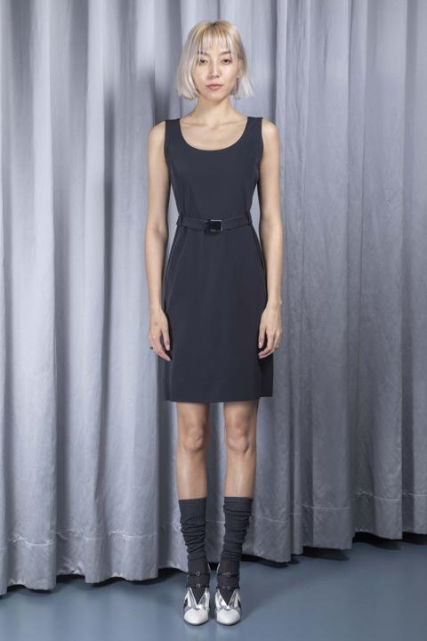 PRADA
Technical-fabric belted dress
S/S 1995
700,00
€